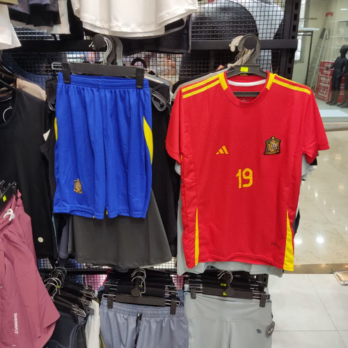 خرید لباس یامال