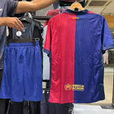 خرید انلاین کیت هواداری بارسلونا با شورت