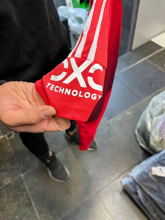 قیمت لباس بچهگانه منچستر