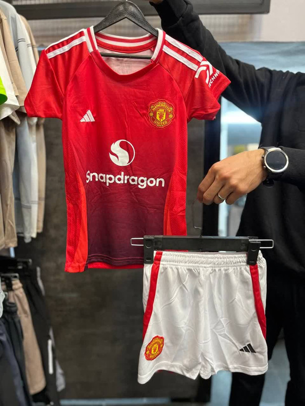 خرید انلاین لباس منچستر