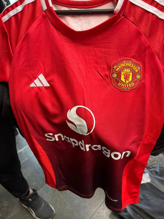 خرید لباس منچستر یونایتد