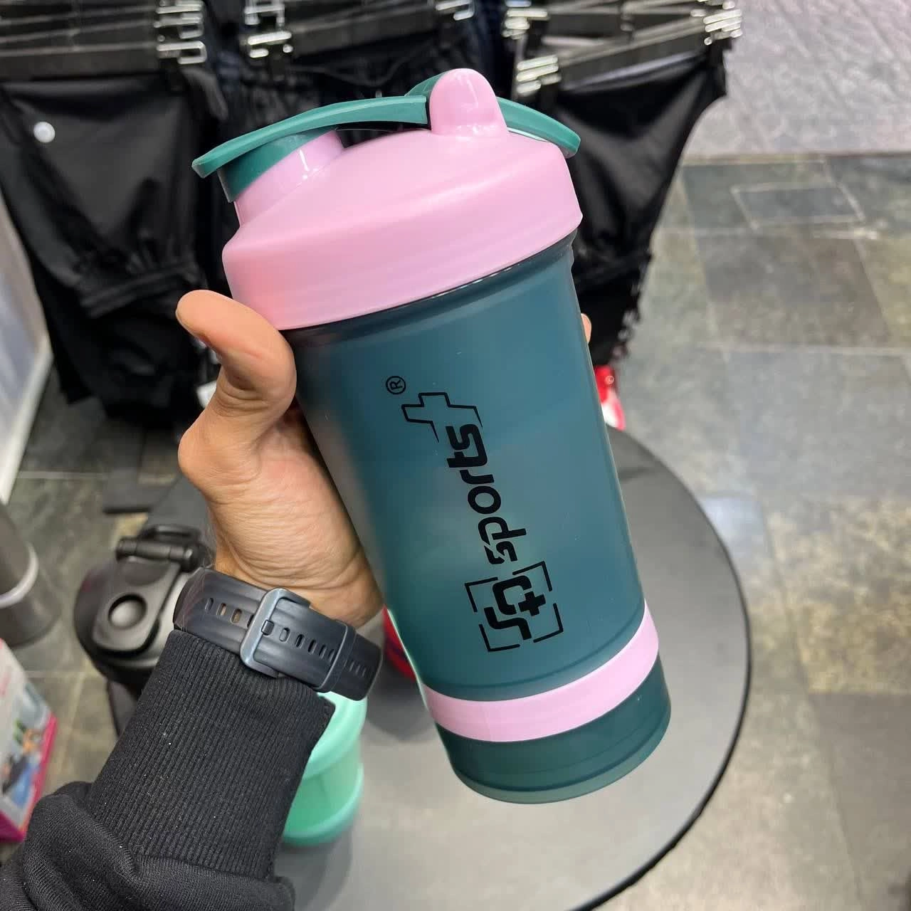 خرید انلاین شیکر ورزشی