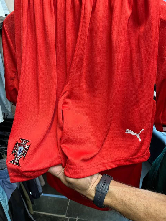 خرید لباس اول پرتغال