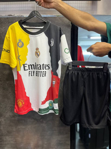 خرید لباس منتخب رونالدو