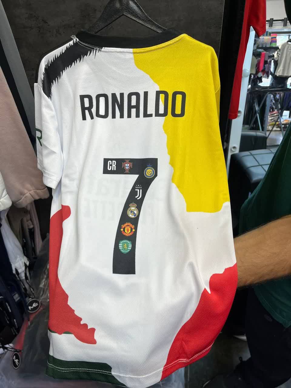 قیمت لباس منتخب رونالدو