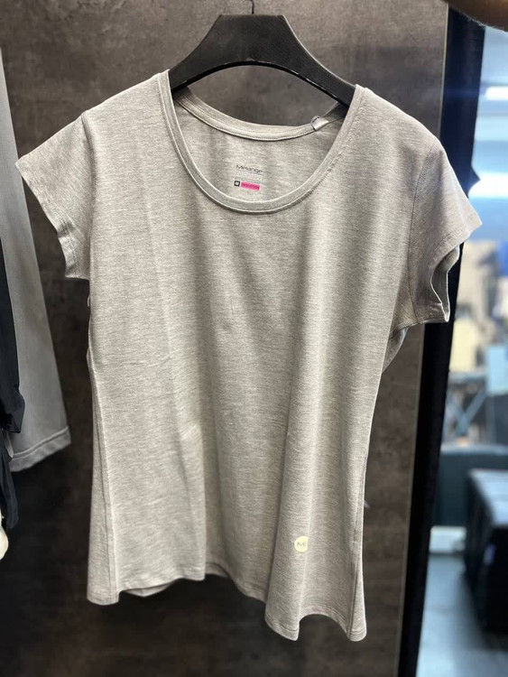 خرید تیشرت ورزشی زنانه