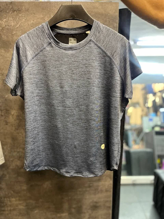 خرید انلاین تیشرت ورزشی زنانه