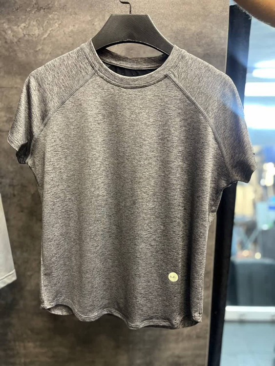 خرید انلاین تیشرت ورزشی زنانه