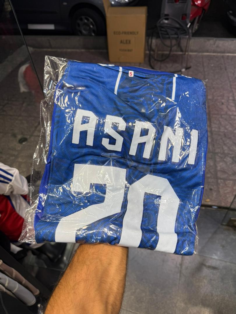 خرید لباس استقلال