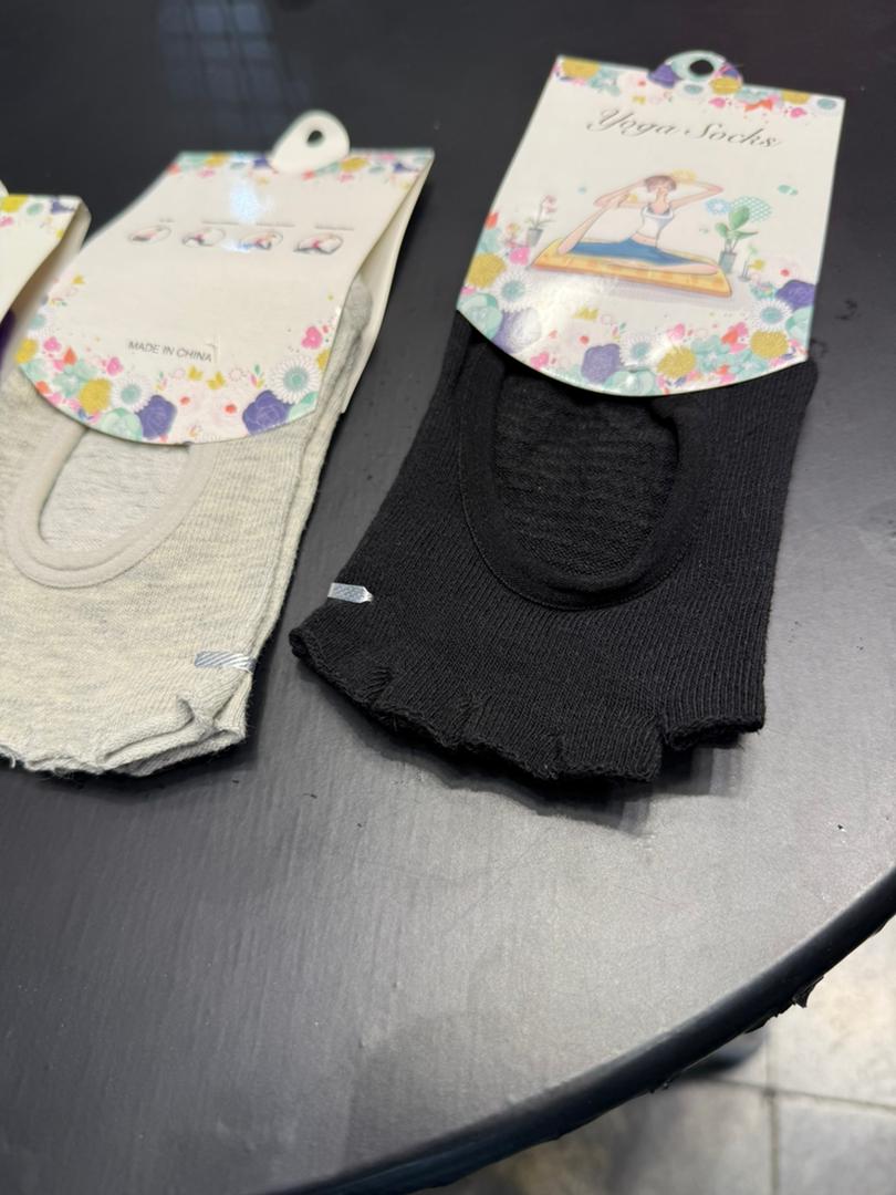 خرید جوراب پیلاتس