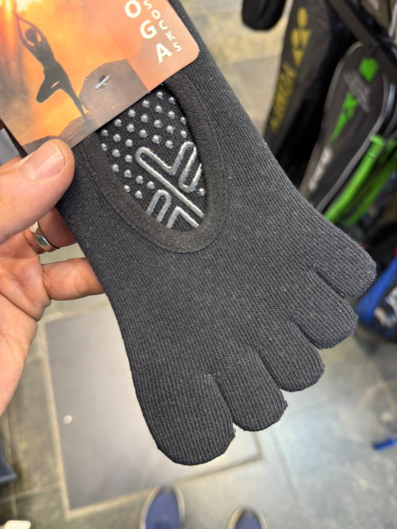 خرید اینترنتی جوراب پیلاتس