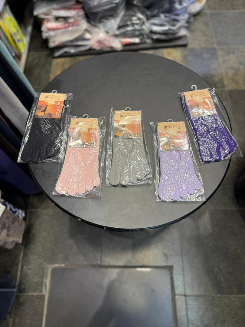 خرید انلاین جوراب یوگا