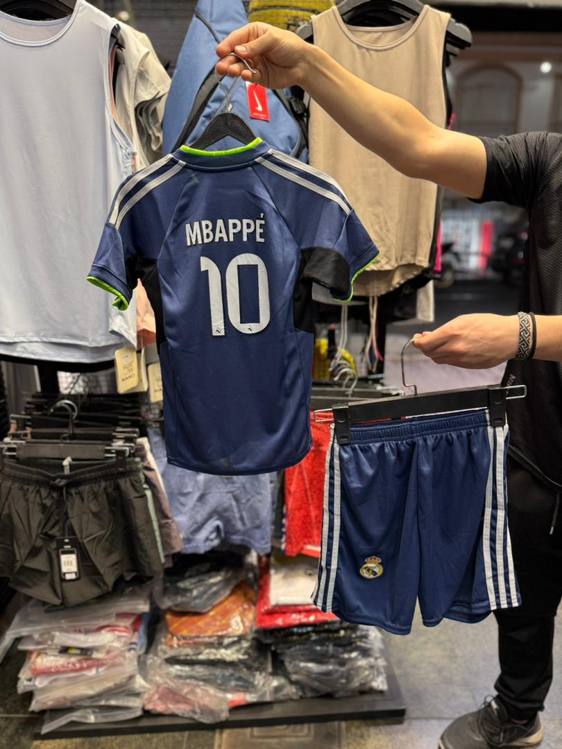 خرید انلاین لباس رئال