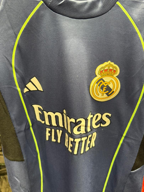 خرید لباس رئال