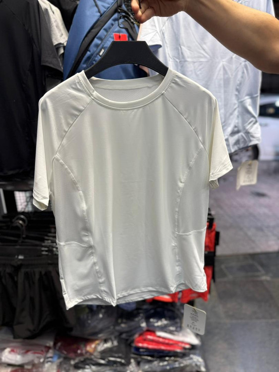 خرید انلاین تیشرت ورزشی زنانه