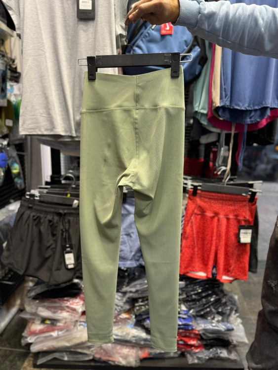 قیمت ست نیمتنه و لگ ورزشی