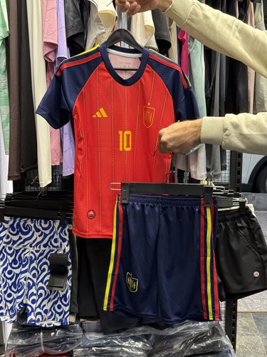 خرید لباس اسپانیا