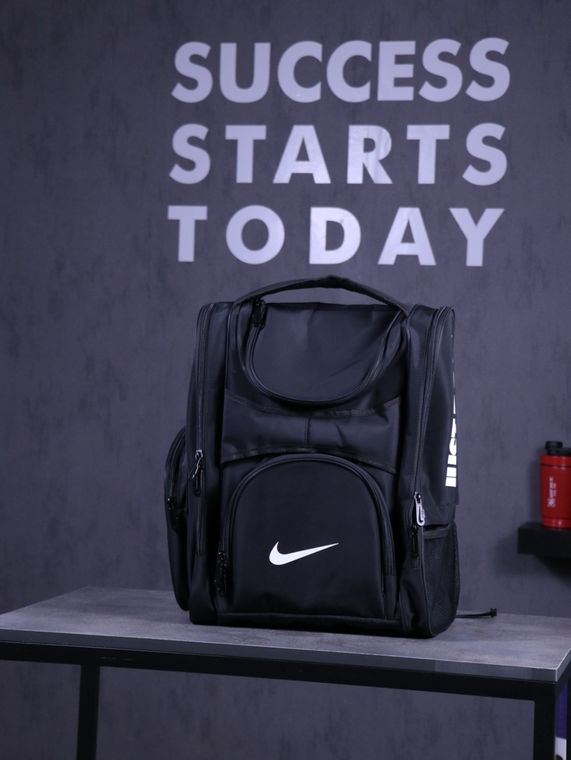 کوله بدمینتونی جاکفشی دار Just do it کد 8103