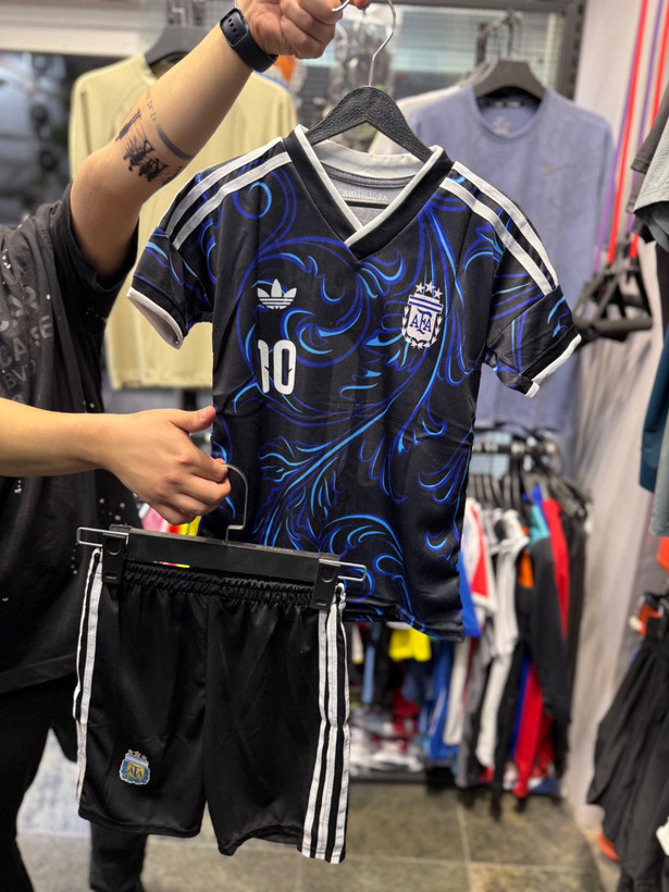 خرید لباس ارژانتین